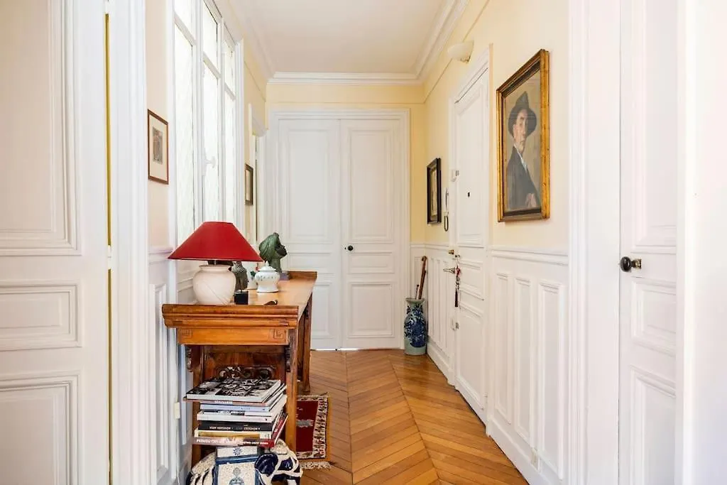 아파트 Your Home From Home Near Eiffel Tower-Invalides 파리 프랑스